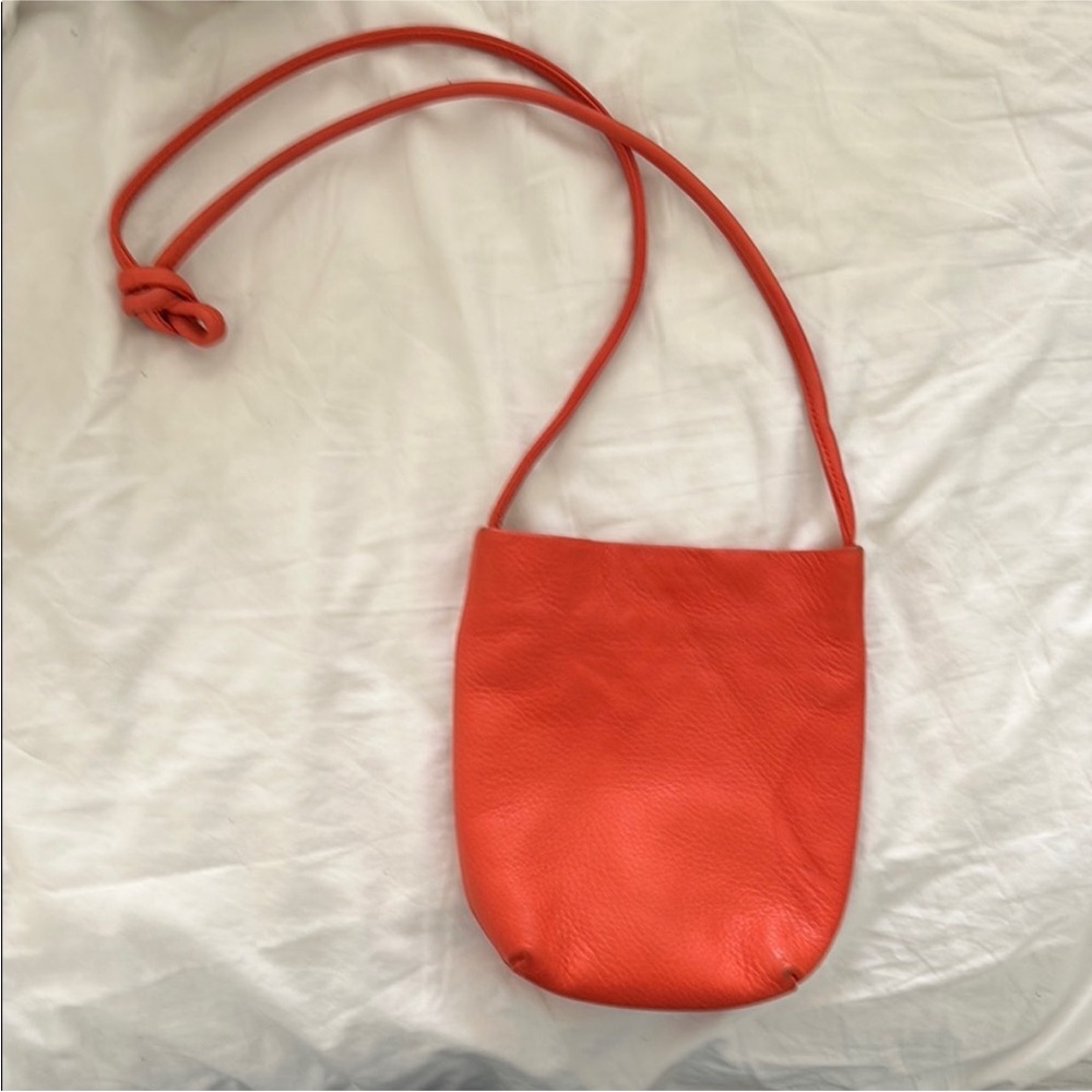 BAGGU Orange Crossbody Bag Minimalist Design